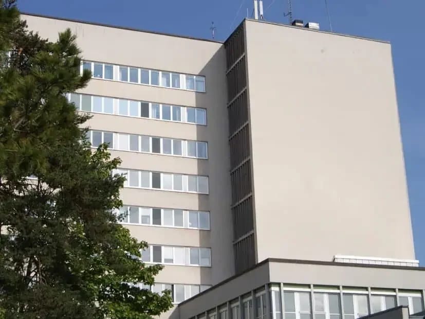 Healthcare building exterior with maintained facade